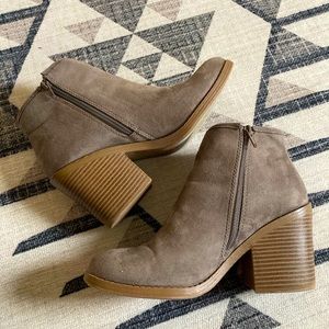 SODA, 8 1/2 Ankle Boots